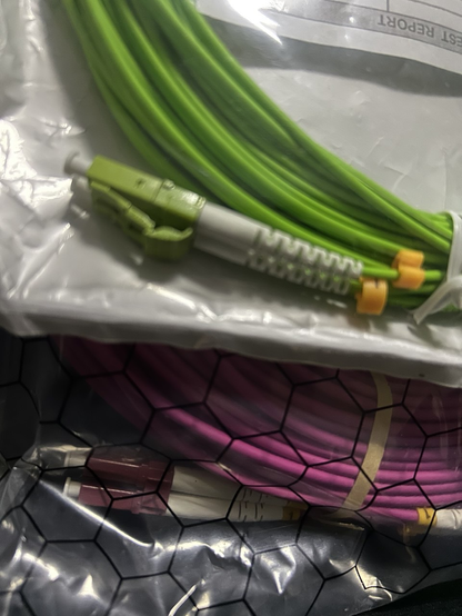 Duplex OM5 und OM4 Kabel mit LC-Steckern